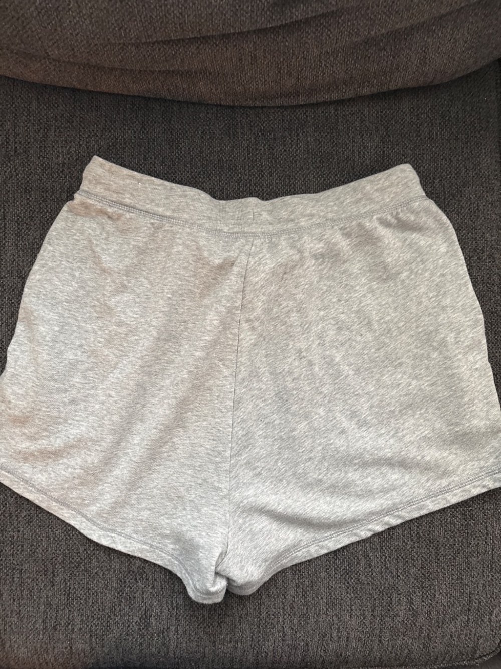 Woman’s grey old navy shorts - Picture 4 of 4